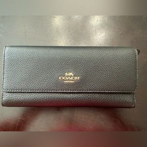Un-used COACH Slim Trifold Wallet